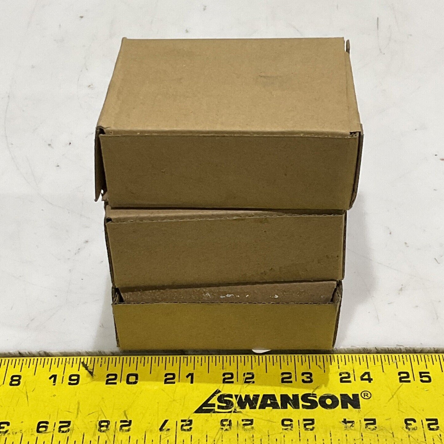 MARSH BELLOFRAM J7846P PRESSURE GAUGE 63 MM SEVS 1/4 NPT 0/60 PSI LOT OF 3 373