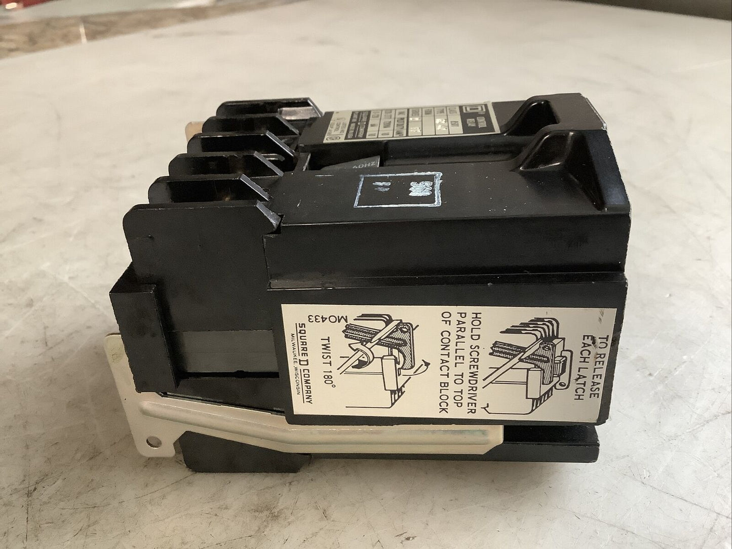SQUARE D 8501 GO-40 AC CONTROL RELAY 4 NO 373