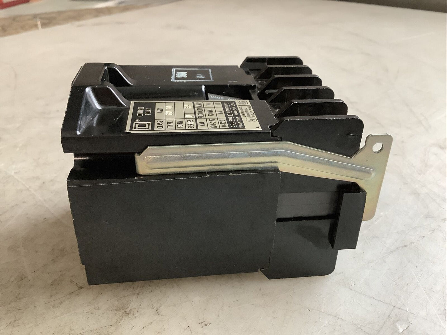SQUARE D 8501 GO-40 AC CONTROL RELAY 4 NO 373