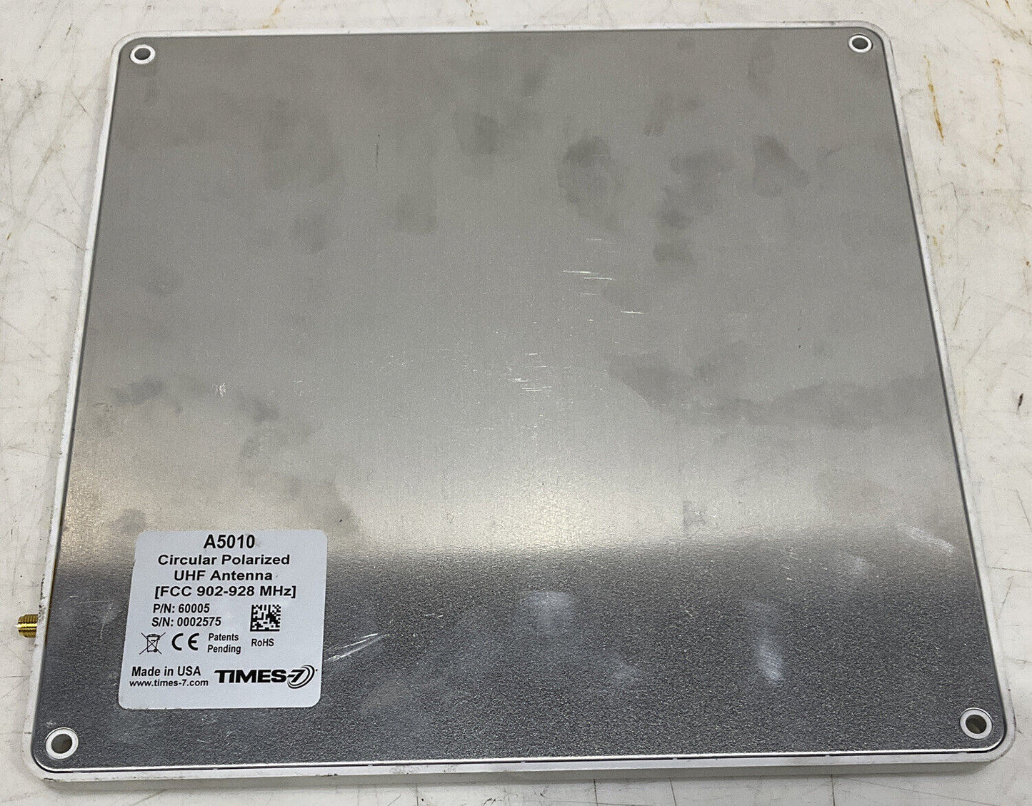 A5010 CIRCULAR POLARIZED 60005 UHF ANTENNA FCC 902-928 881