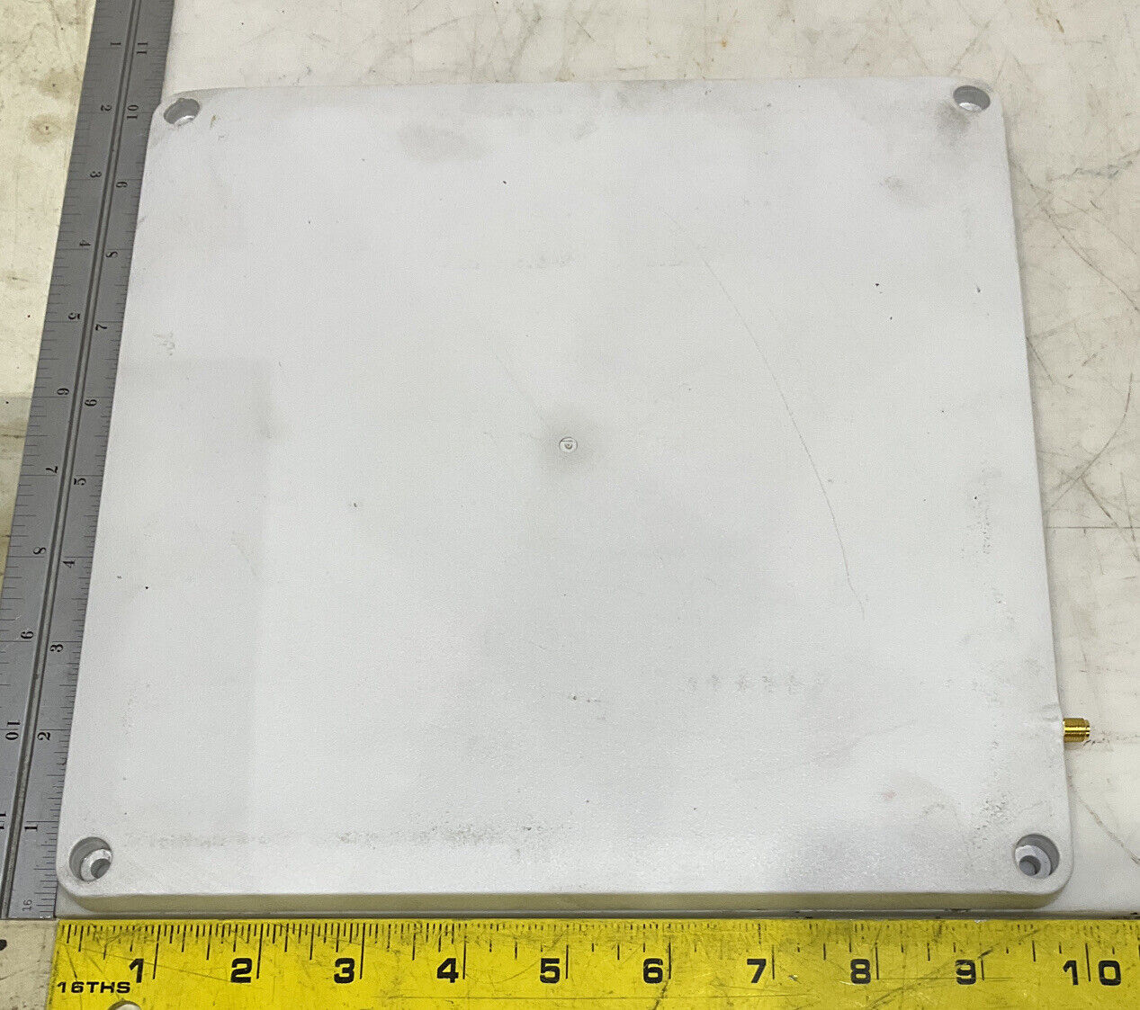 A5010 CIRCULAR POLARIZED 60005 UHF ANTENNA FCC 902-928 881