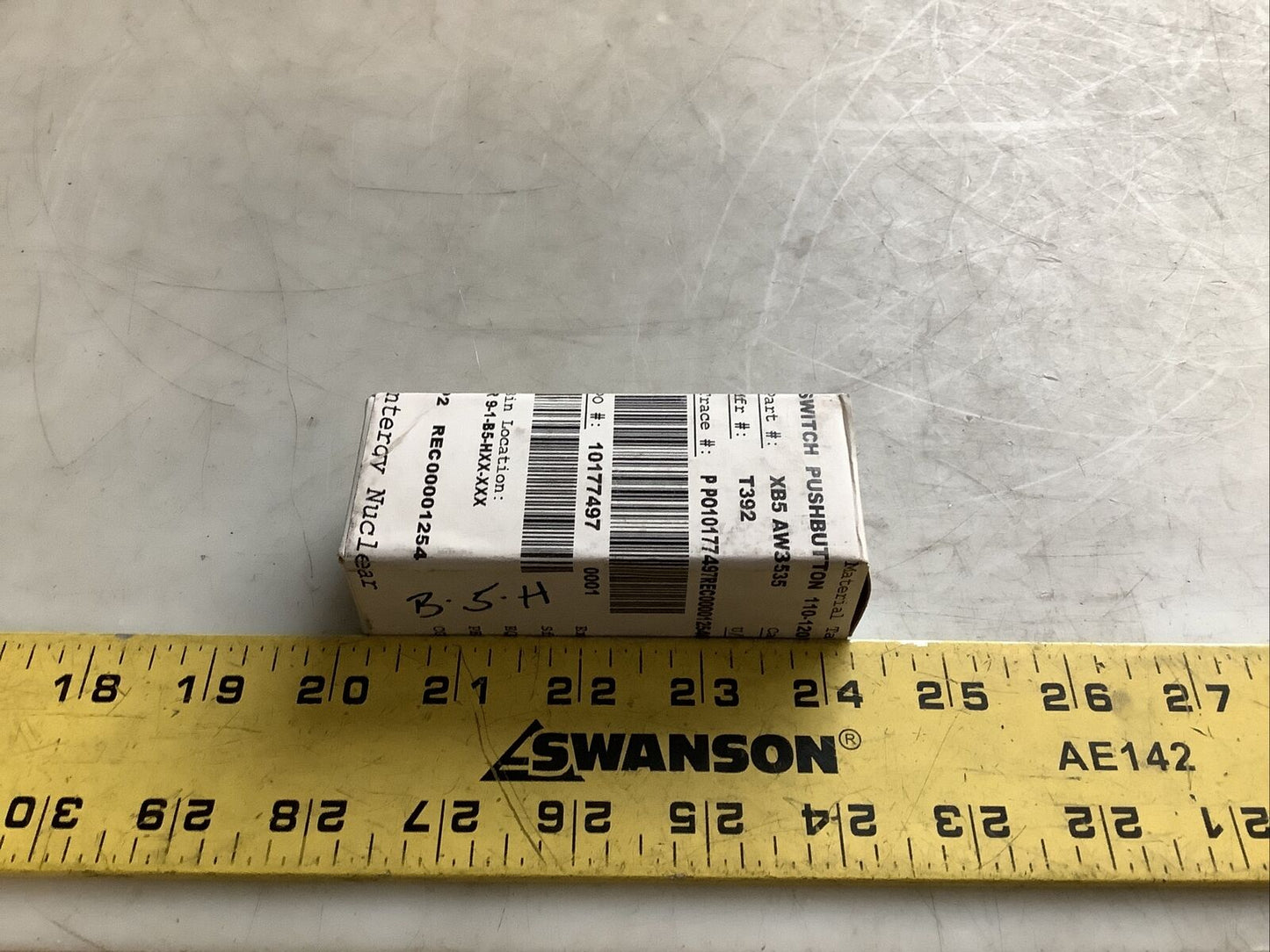 TELEMECANIQUE XB5AW3535 AMBER PUSH BUTTON 87YZ