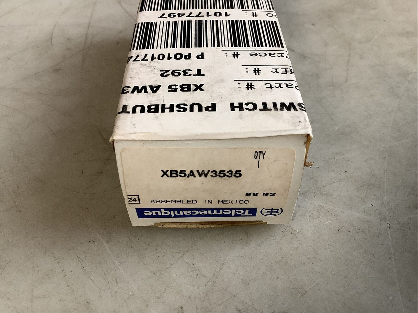 TELEMECANIQUE XB5AW3535 AMBER PUSH BUTTON 87YZ