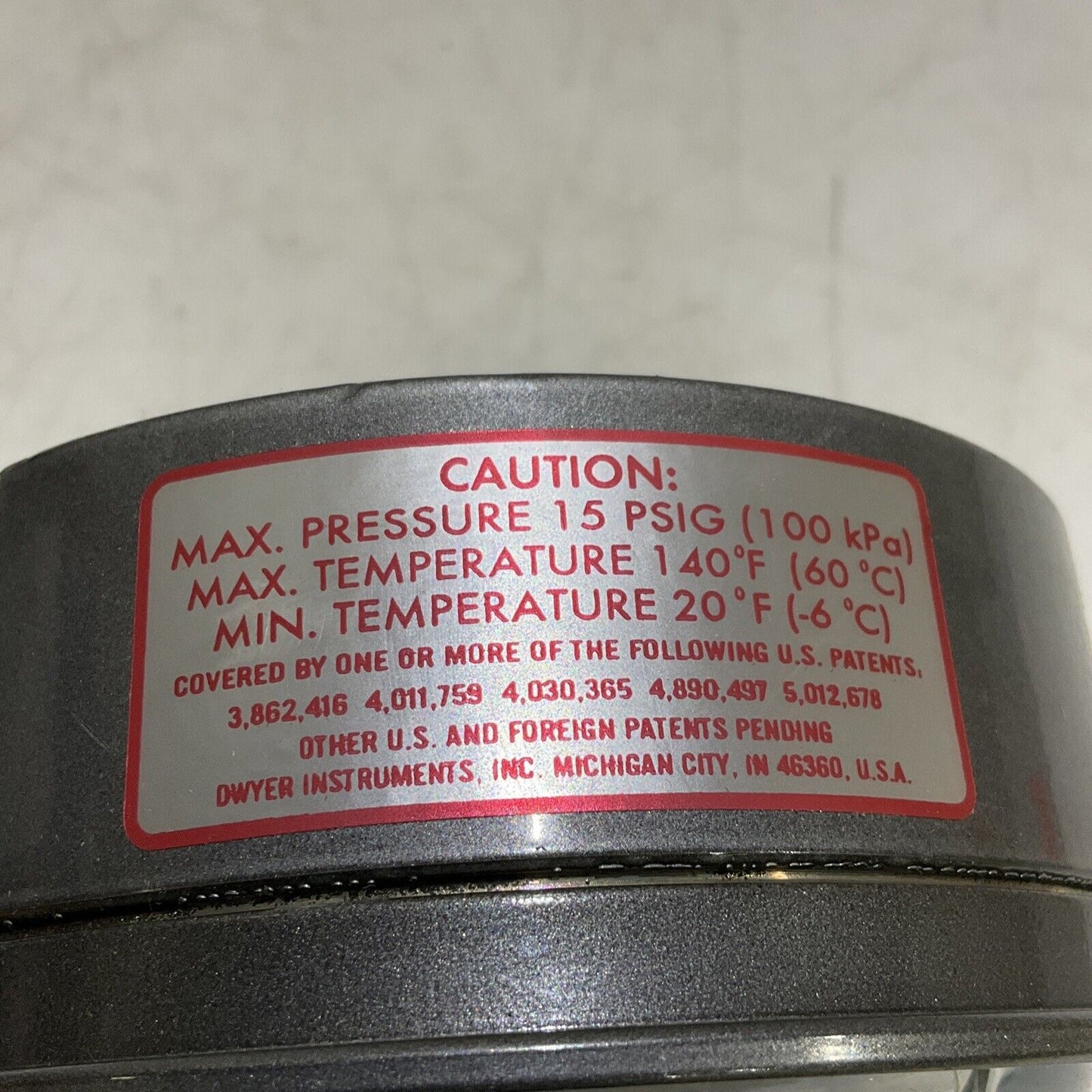 DWYER 2001 MAGNEHELIC PRESSURE GAUGE 15 PSIG 0-1.0 373