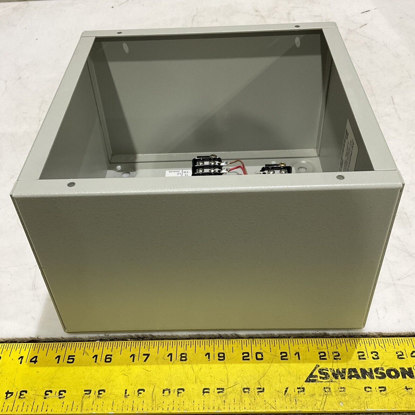 GAI-TRONICS 702A AMPLIFIER ENCLOSURE 373