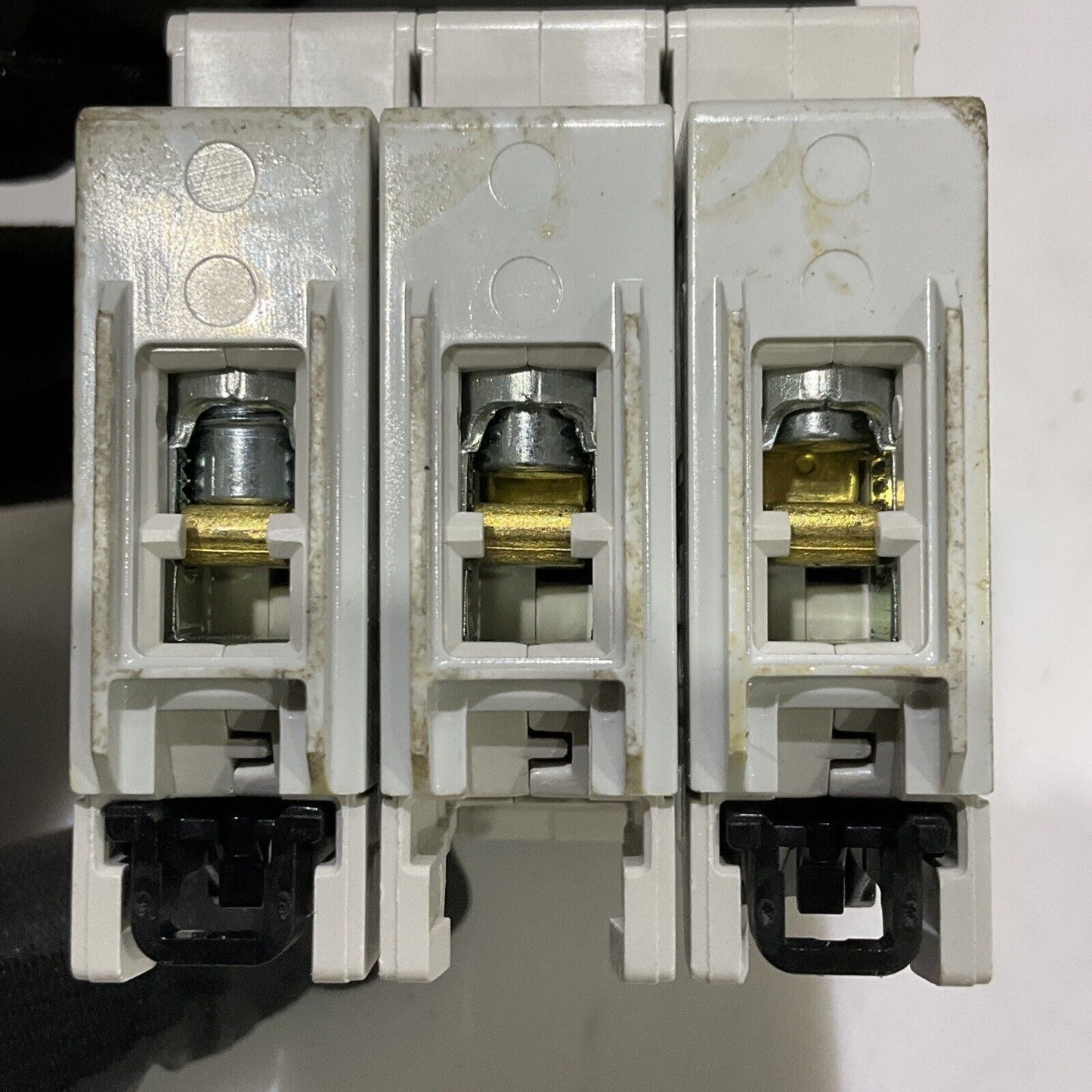 ABB S203U-K 10 A CIRCUIT BREAKER 3P 15A 50/60HZ 240V U3S
