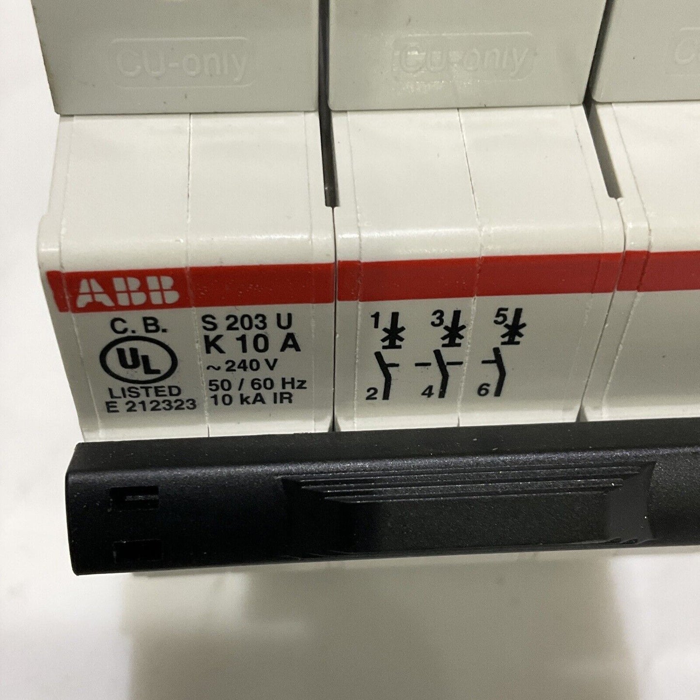 ABB S203U-K 10 A CIRCUIT BREAKER 3P 15A 50/60HZ 240V U3S