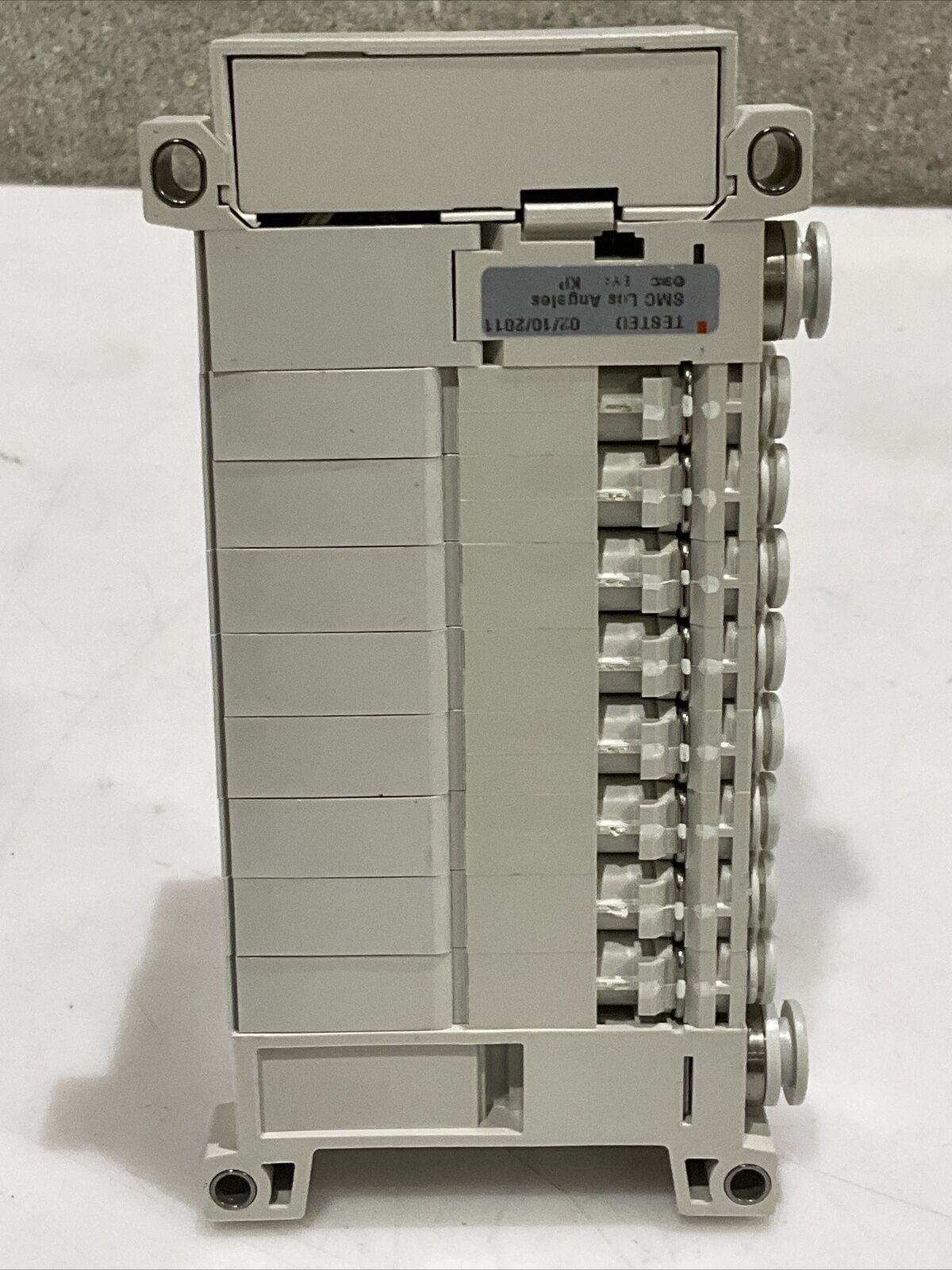 SMC VV5Q11-08C6FU0-NS-X50US MOUNTED MANIFOLD MOUNT U3S