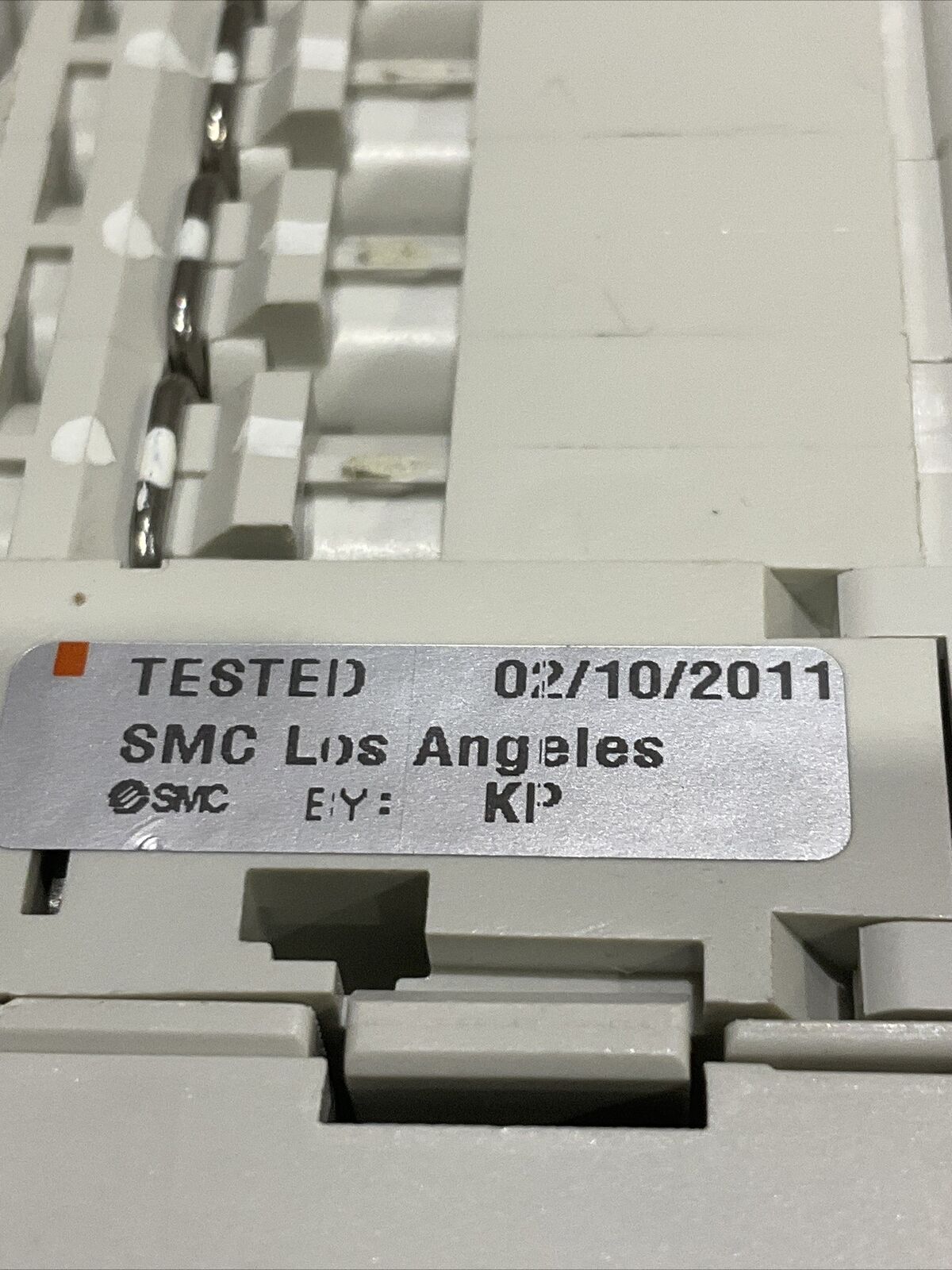 SMC VV5Q11-08C6FU0-NS-X50US MOUNTED MANIFOLD MOUNT U3S