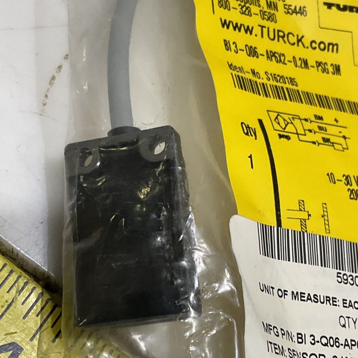 TURCK BI3-Q06-AP6X2-0.2M-PSG 3M INDUCTIVE SENSOR SWITCH 3WIRE 10-30 VDC U3S