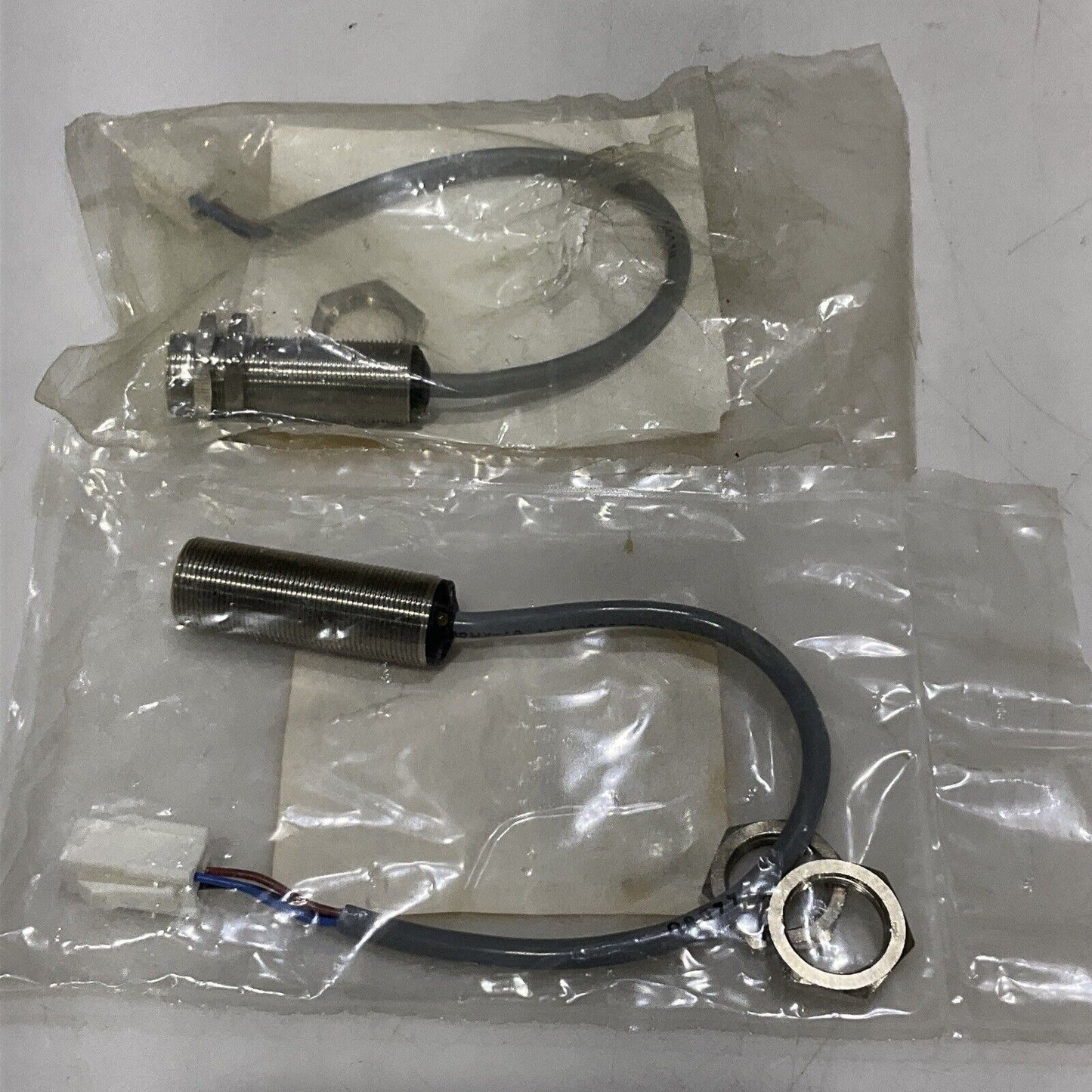 TURCK BI8-G18-AP6X-0.2/CS11243 INDUCTIVE PROXIMITY SENSOR LOT OF 4 U3S