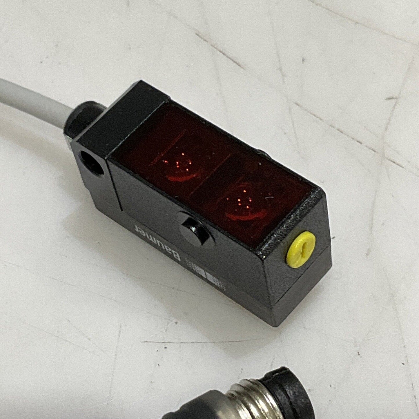 BAUMER FHDK 10P1412/KS35A DIFFUSE PHOTOEYE PHOTOELECTRIC SENSOR ASSEMBLY U3S