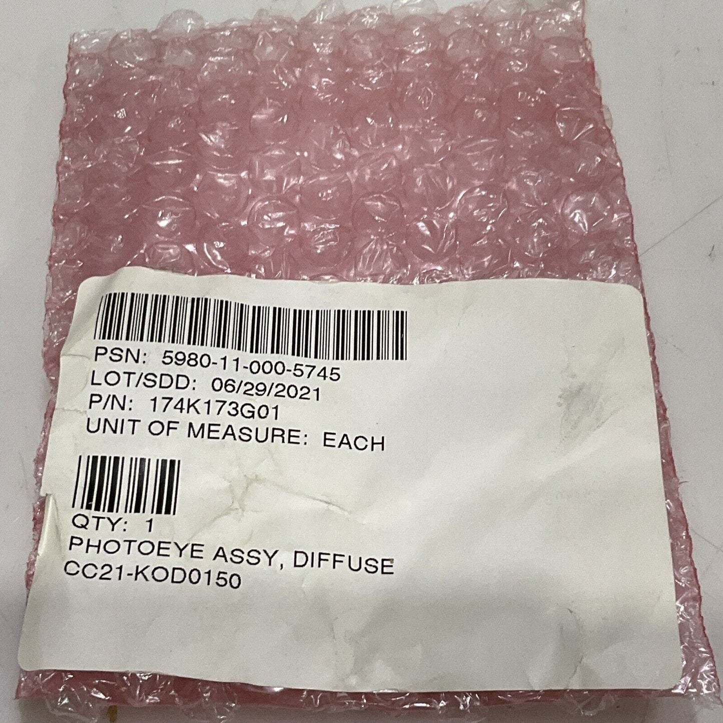 BAUMER FHDK 10P1412/KS35A DIFFUSE PHOTOEYE PHOTOELECTRIC SENSOR ASSEMBLY U3S