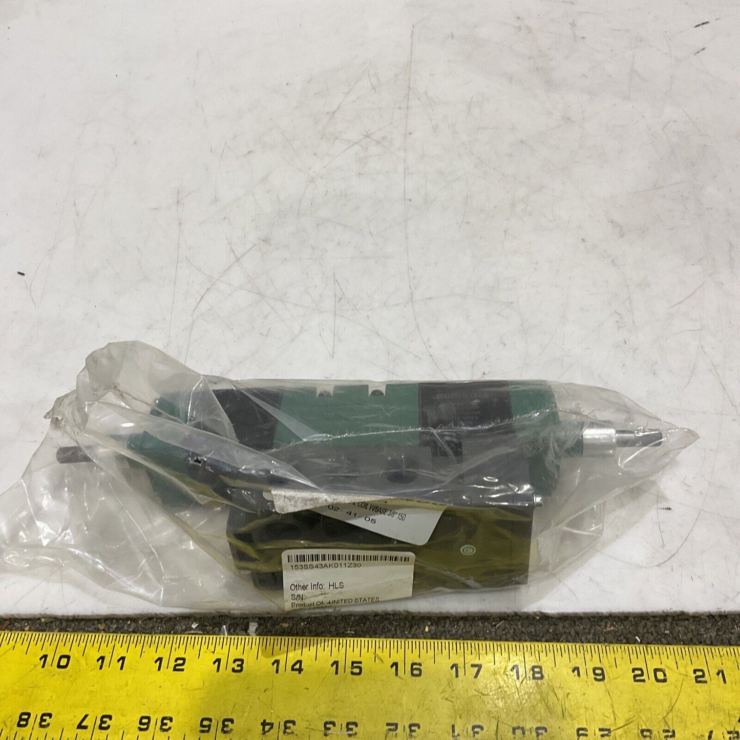 NUMATICS 153SS43AK011Z30 SOLENOID VALVE WITH BASE 3/8” 110-120V 50-60A .12 373