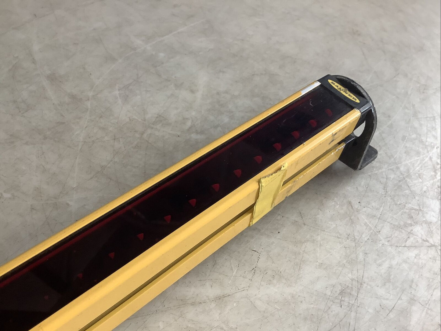 BANNER SLSCE30-1200Q8 LOW PROFILE EMITTER