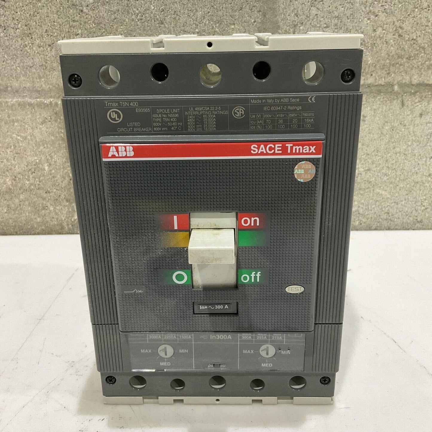 ABB T5N300TWS4 SACE TMAX TSN 400 CIRCUIT BREAKER 300A 3P U3S