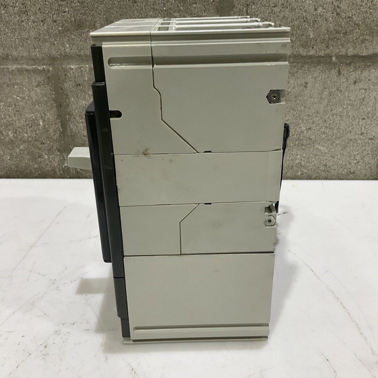 ABB T5N300TWS4 SACE TMAX TSN 400 CIRCUIT BREAKER 300A 3P U3S