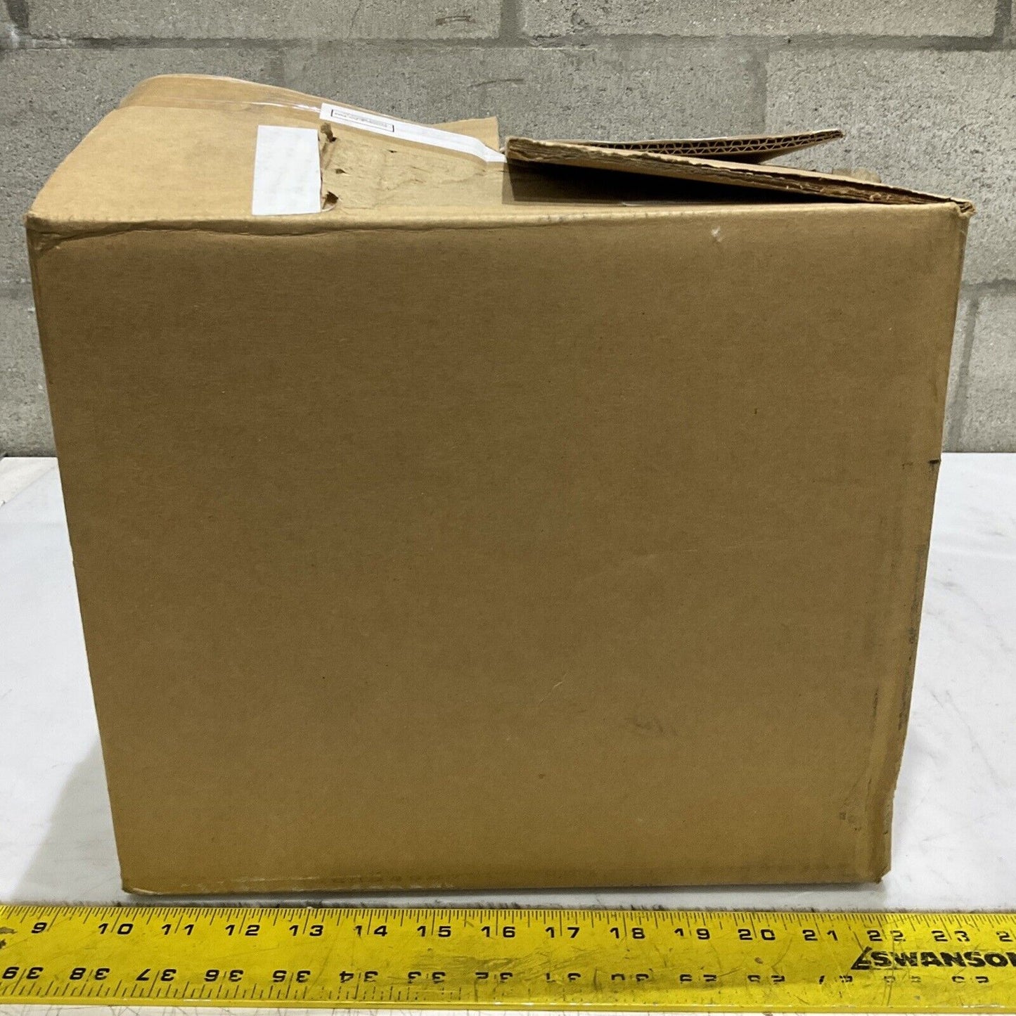 LENZE D-32699 13.750.65.1.3.0 PHASE MOTOR 180W 230/400 VAC 50 HZ 3 AC U3S