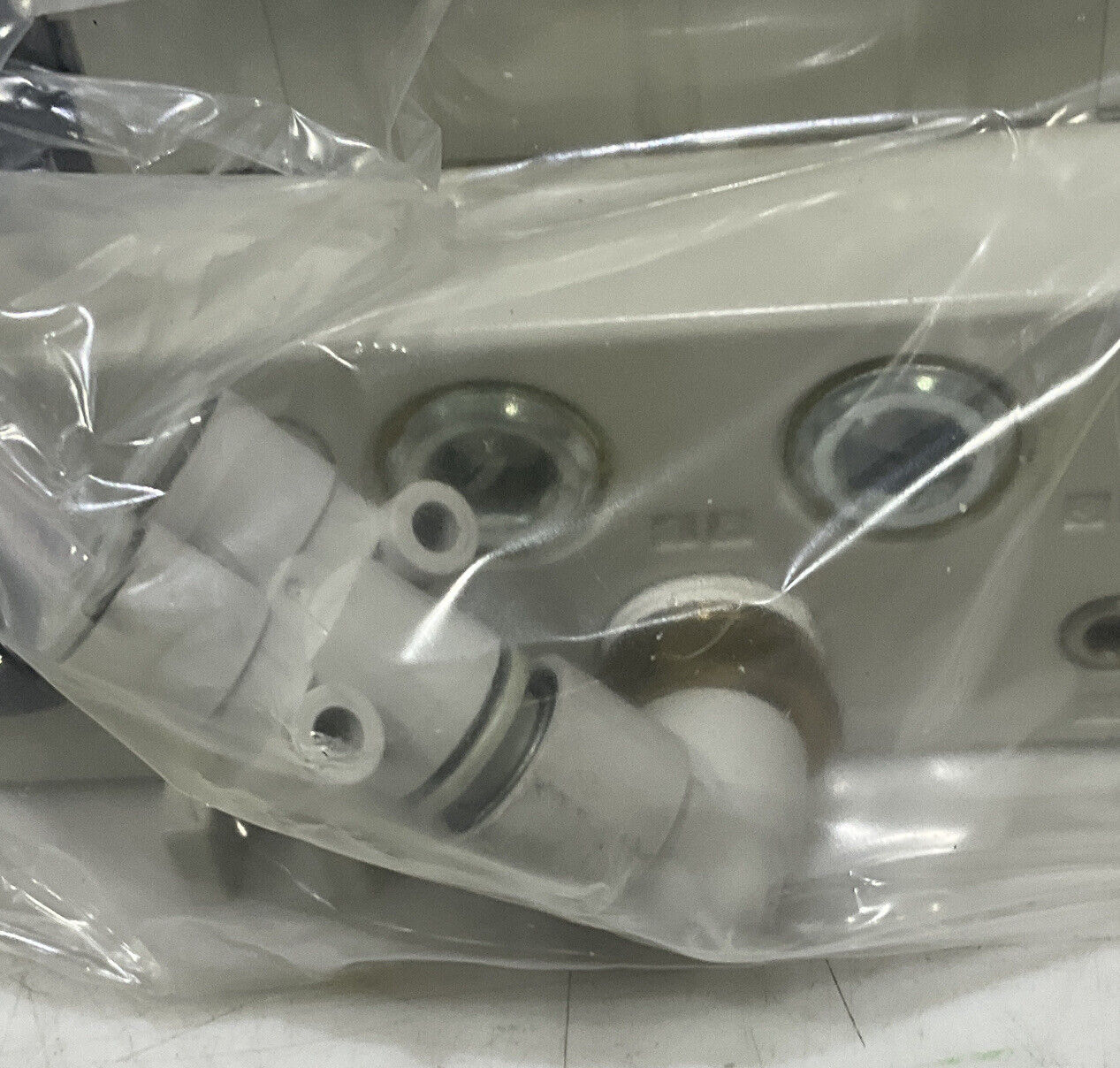 SMC VV5Q41-05-DAM0106 MOUNTED MANIFOLD SUBCONNECTOR TRANSMISSION ASSEMBLY U3S
