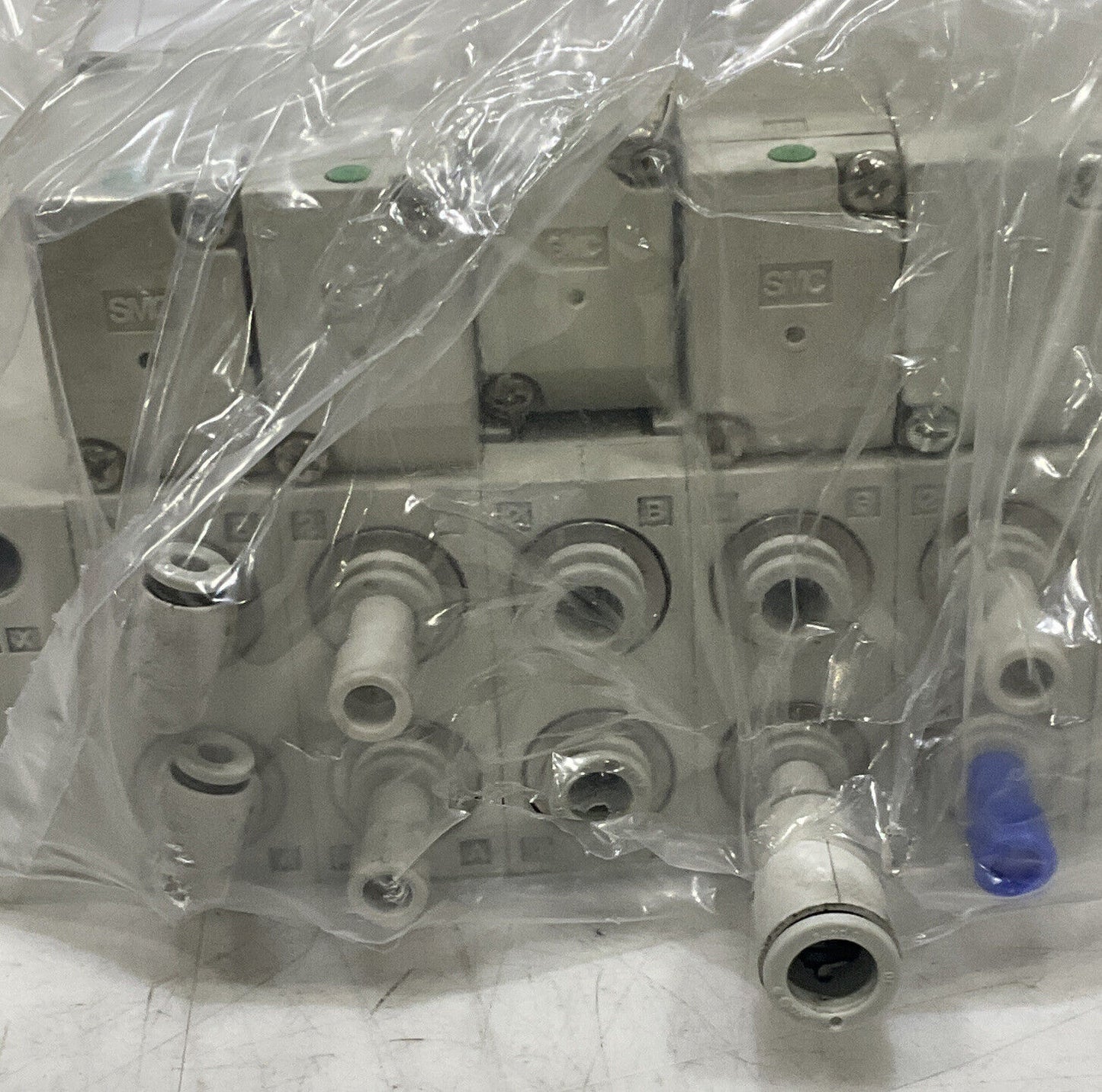 SMC VV5Q41-05-DAM0106 MOUNTED MANIFOLD SUBCONNECTOR TRANSMISSION ASSEMBLY U3S