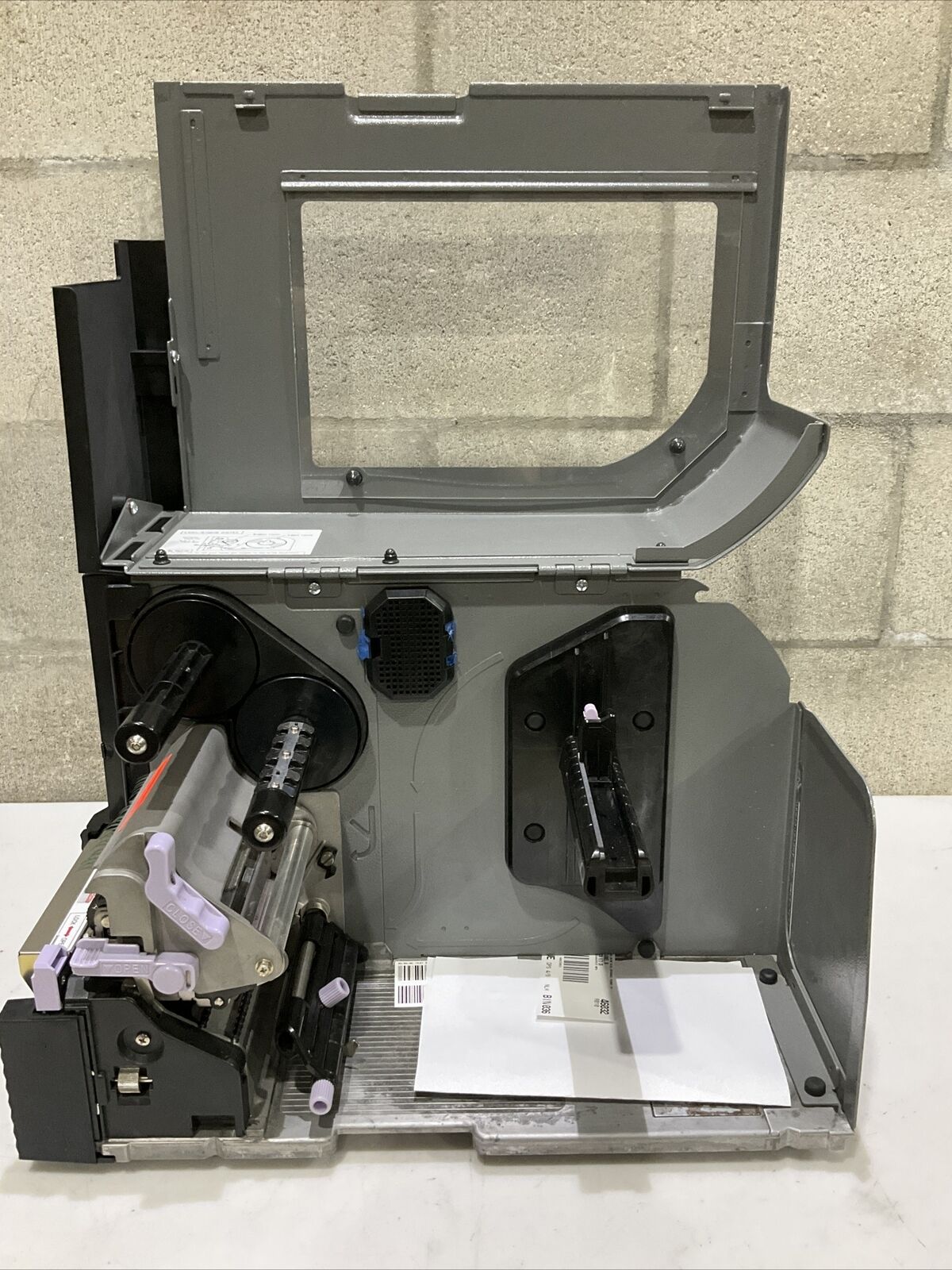 SATO GT408E BAR CODE PRINTER 240V 1.5 A 50/60 HZ U3S