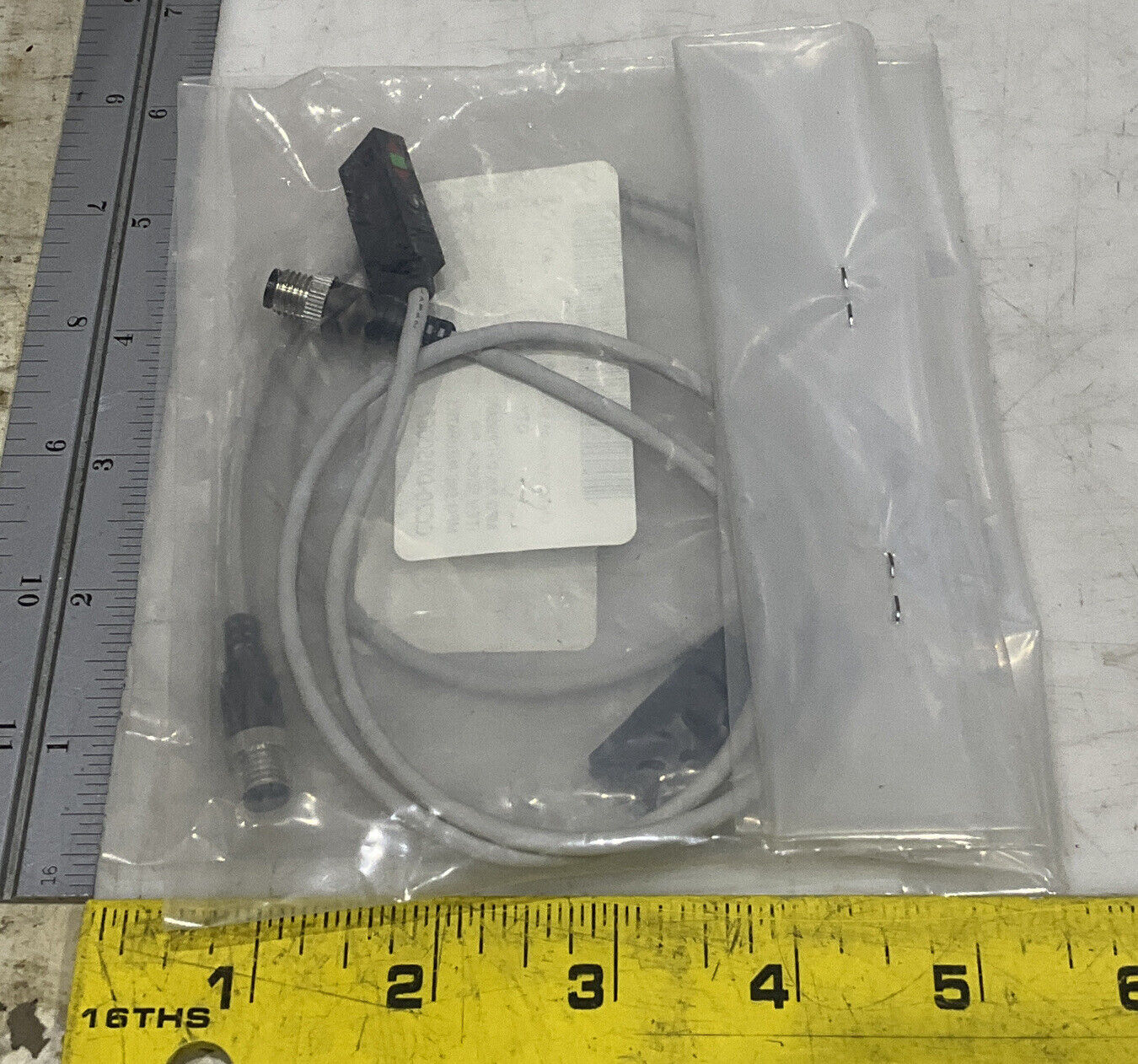 SMC PNEUMATICS D-H7PWSAPC PNEUMATIC CYLINDER SWITCH LOT OF 2 U3S