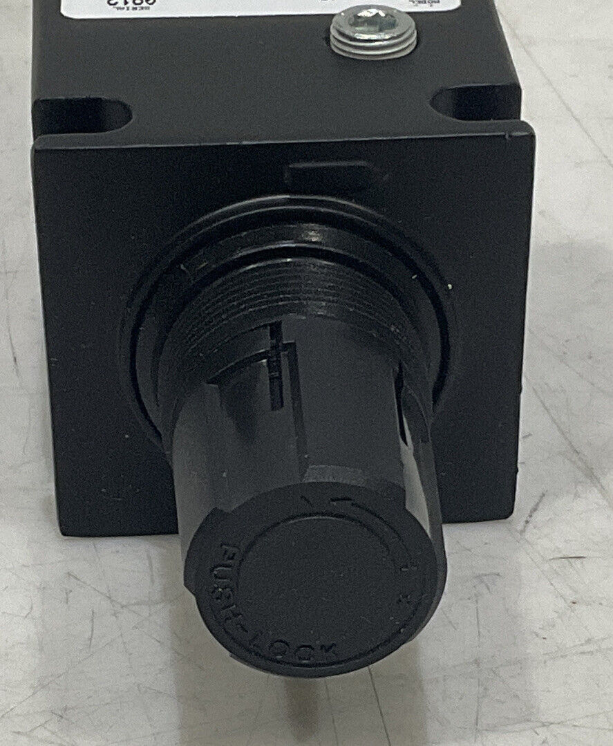 PARKER WATTS B75-02WJC 250PSI 125F MANUAL TWIST DRAIN 1/4” NPT FILTER REGULATOR U3S