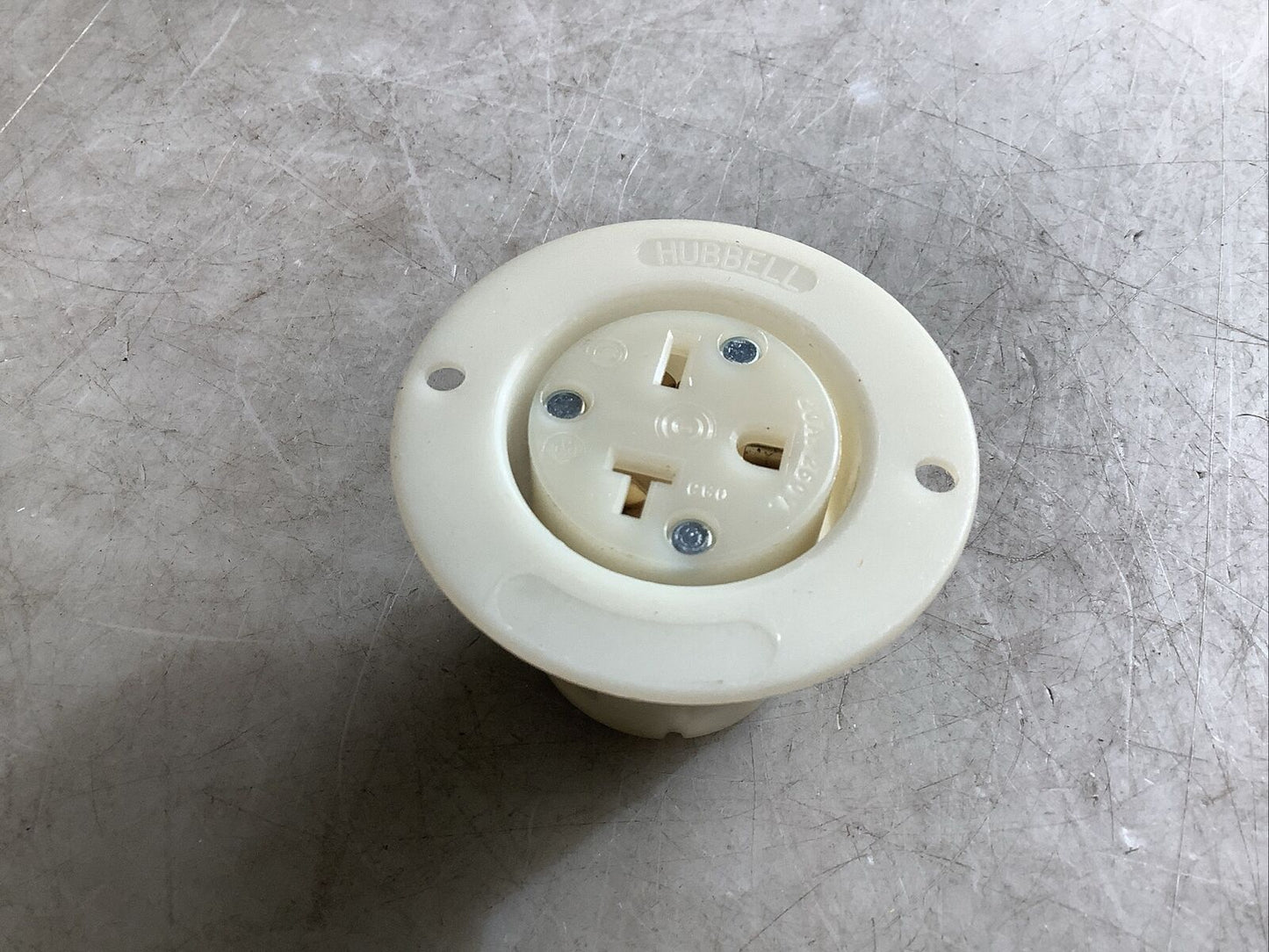 HUBBELL HBL5479C FLANGED RECEPTACLE 20A 250V 2P 3W 554