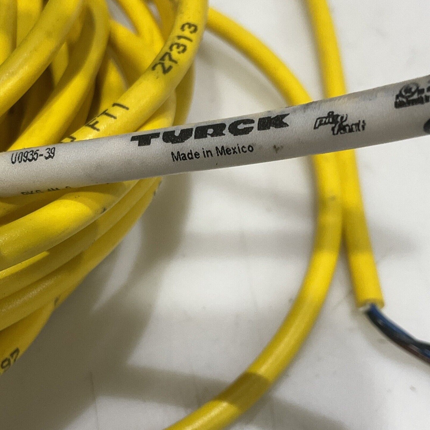 TURCK PKG-4M-9 U0935-39 CABLE ASSEMBLY LOT OF 2 U4M