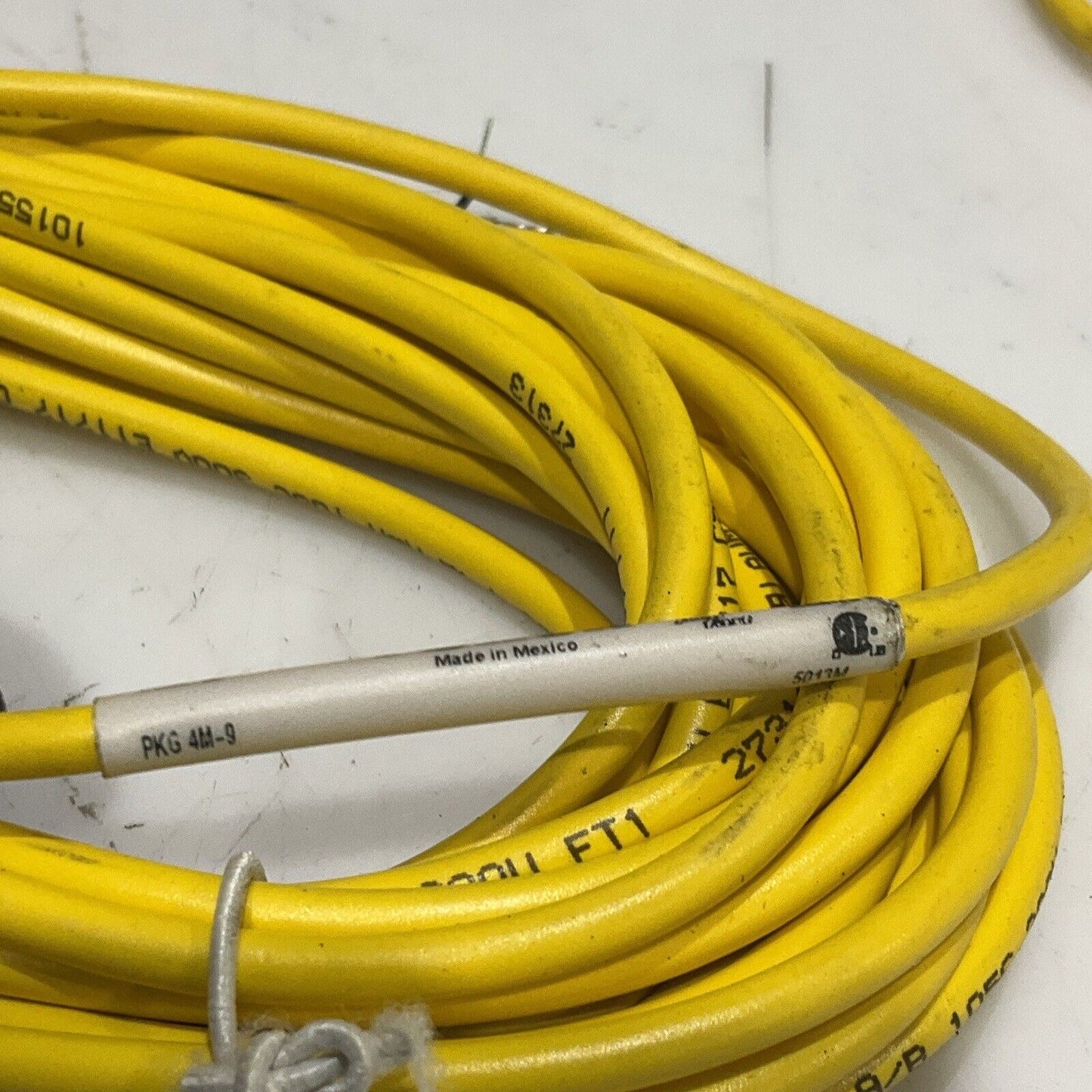 TURCK PKG-4M-9 U0935-39 CABLE ASSEMBLY LOT OF 2 U4M