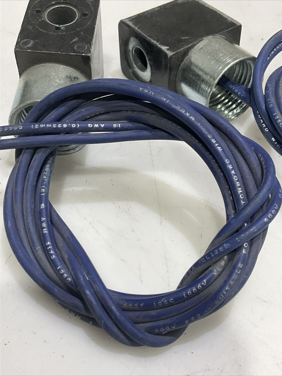 AV 7019-9AAC SOLENOID COIL 120V 50/60 HZ 60V 150 PSIG LOT OF 2