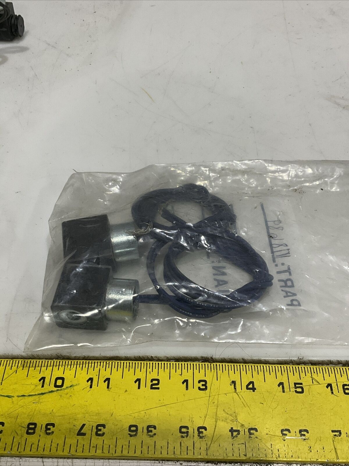 AV 7019-9AAC SOLENOID COIL 120V 50/60 HZ 60V 150 PSIG LOT OF 2