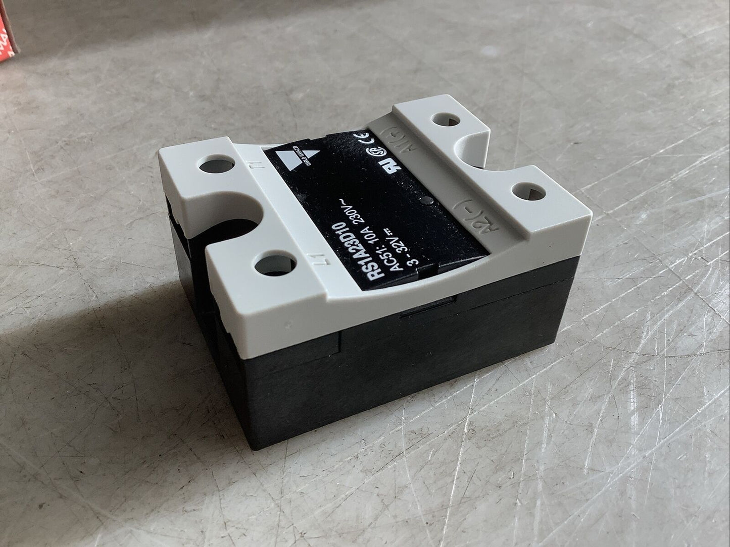 CARLO GAVAZZI RS1A23D10 SOLID STATE RELAY 230VAC 10A 3-32VDC RM6