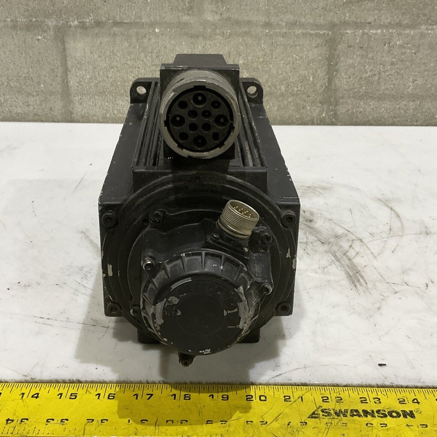 REXROTH INDRAMET R911287096 MH093B-035-PG0-AA PERMANENT MAGNET MOTOR U4M