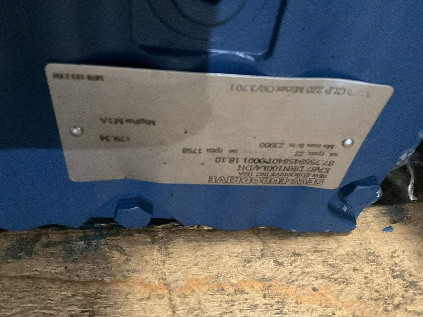 SEW-EURODRIVE KA87DRN100L4/D4 GEAR MOTOR 60 HZ 1758/22 RPM 230/490V U4M