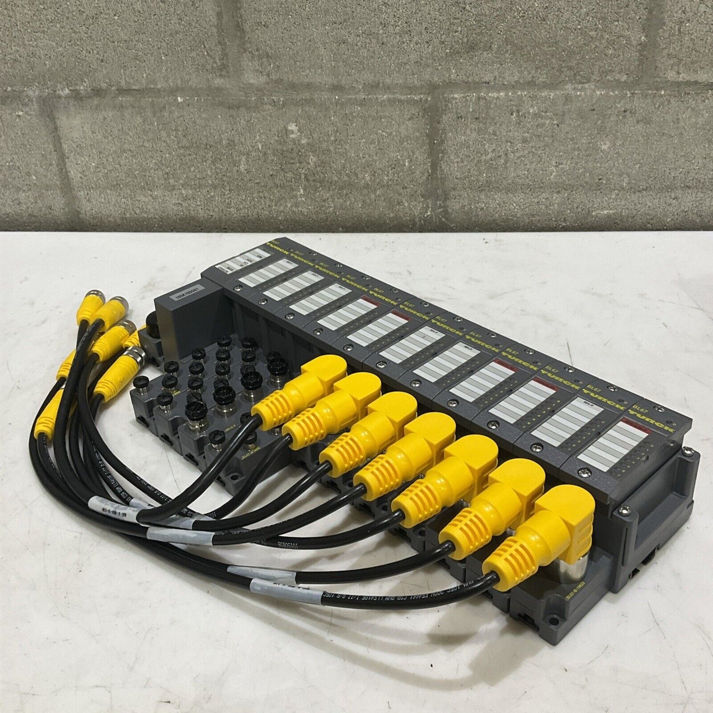 TURCK BL67-B-1M16-19-0.5M BL67-B-8M8 BL67 VERTICALIZER CAN OPEN ASSEMBLY U3S