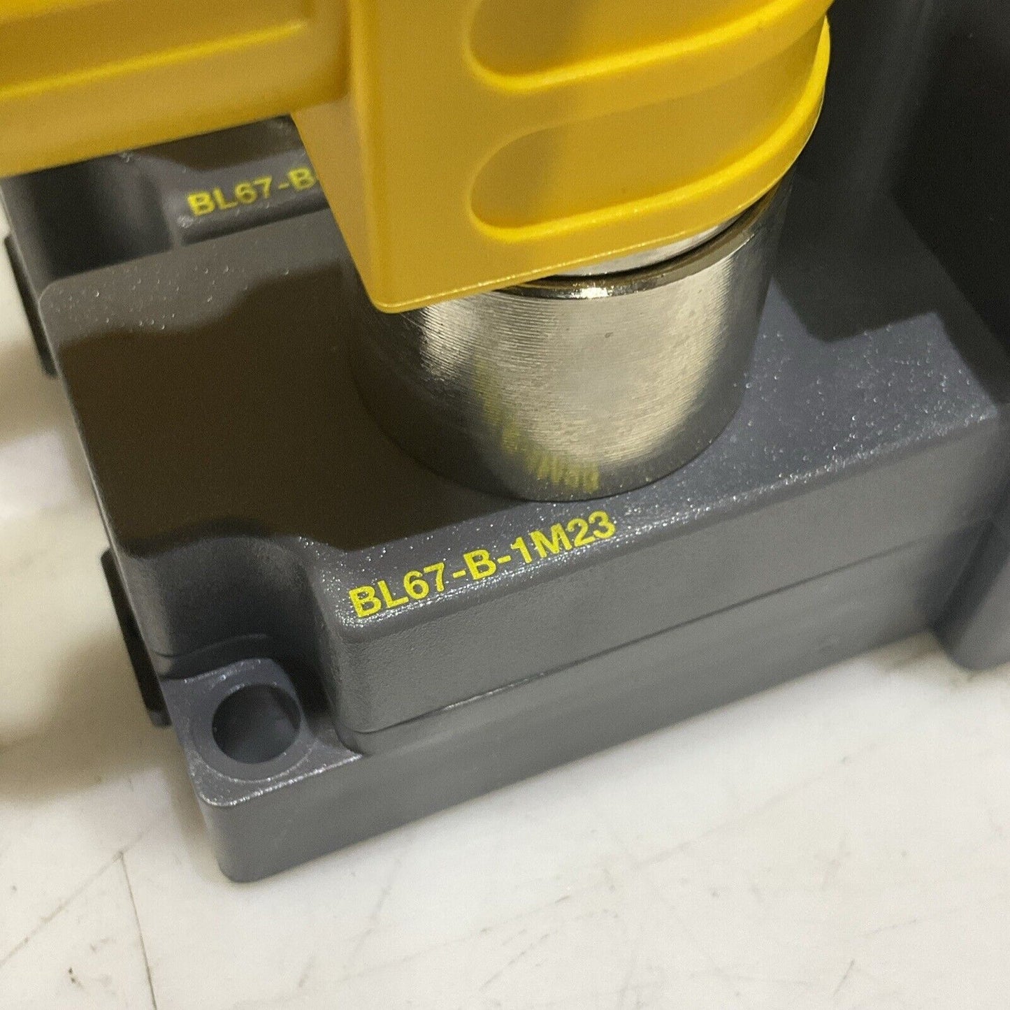 TURCK BL67-B-1M16-19-0.5M BL67-B-8M8 BL67 VERTICALIZER CAN OPEN ASSEMBLY U3S