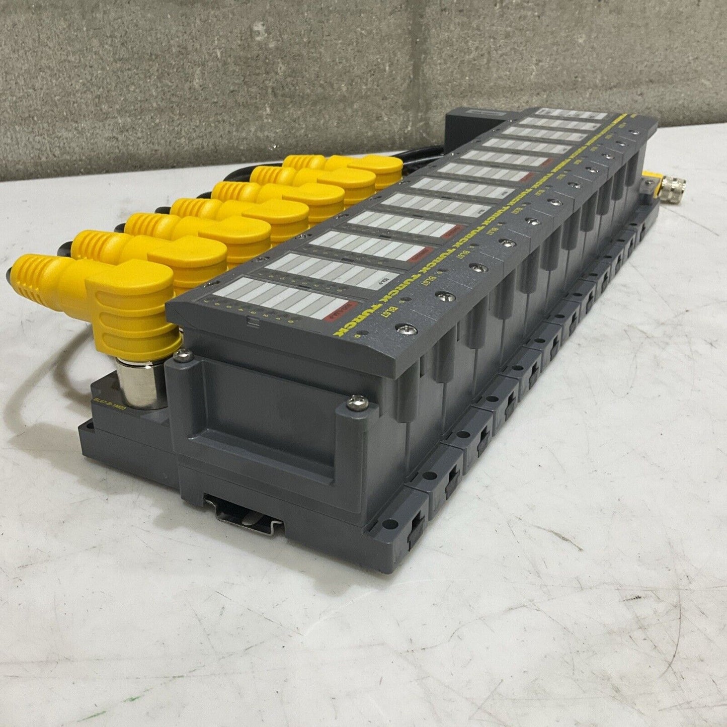 TURCK BL67-B-1M16-19-0.5M BL67-B-8M8 BL67 VERTICALIZER CAN OPEN ASSEMBLY U3S