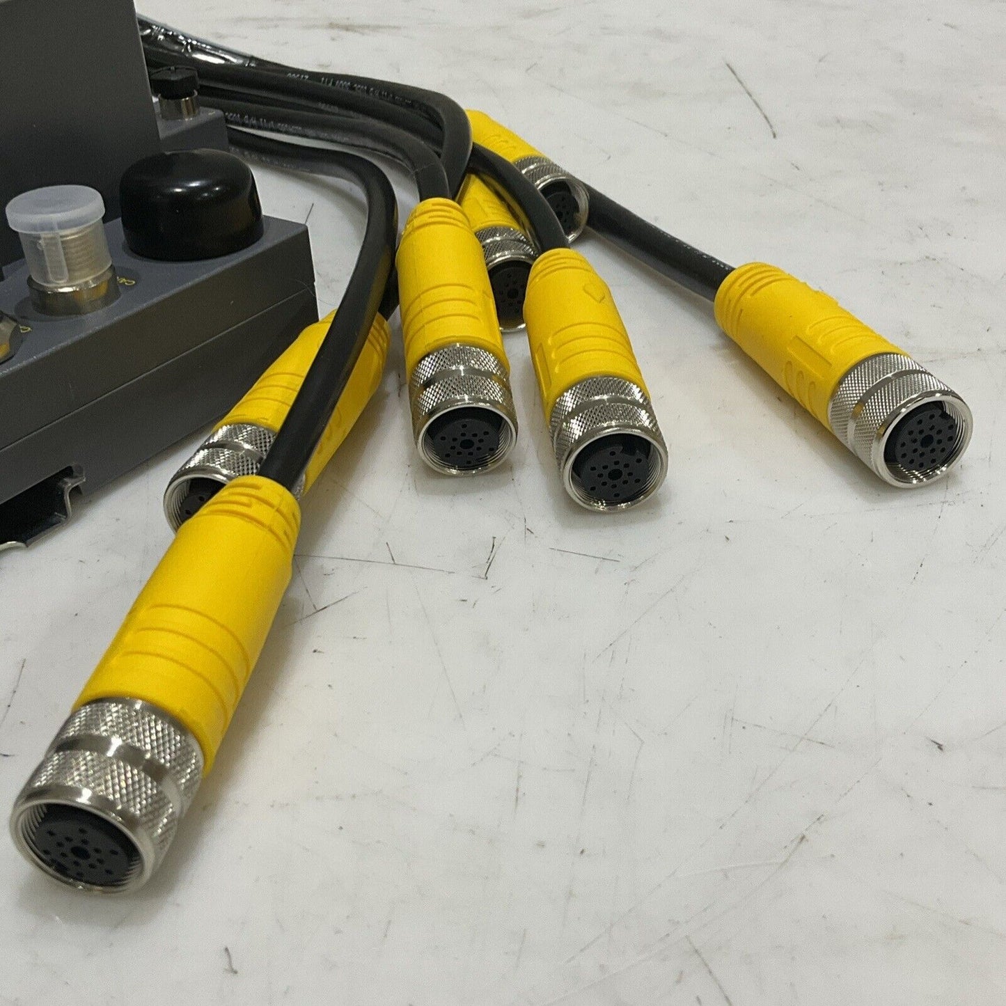 TURCK BL67-B-1M16-19-0.5M BL67-B-8M8 BL67 VERTICALIZER CAN OPEN ASSEMBLY U3S