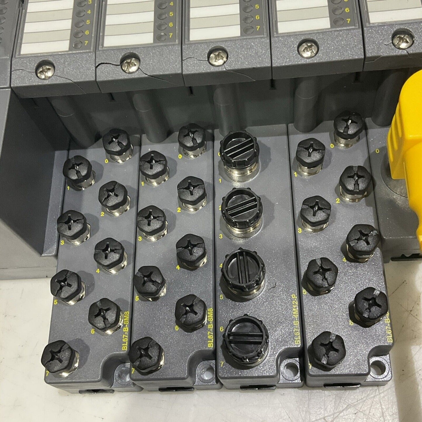 TURCK BL67-B-1M16-19-0.5M BL67-B-8M8 BL67 VERTICALIZER CAN OPEN ASSEMBLY U3S