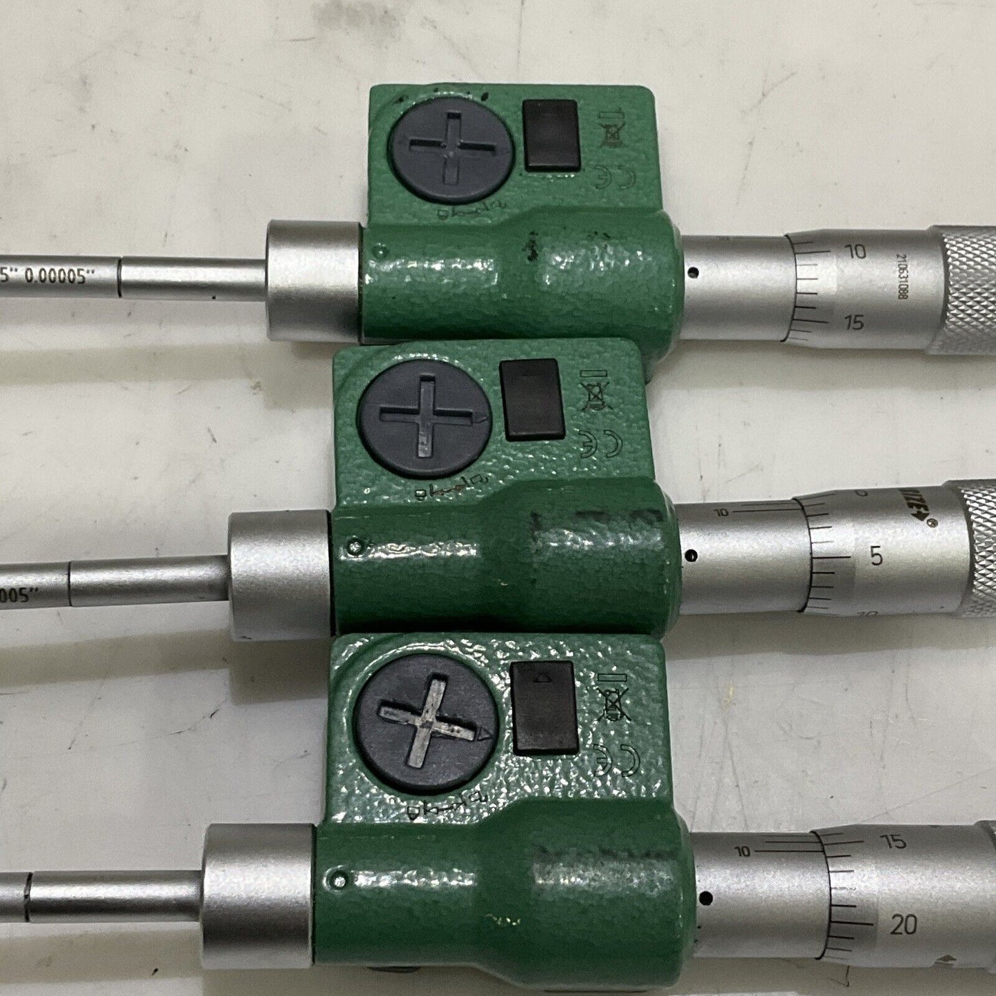 INSIZE 3127-E053 IP65 DIGITAL 3 PIONT INTERNAL MICROMETER .275-.5”/7-13MM S8M