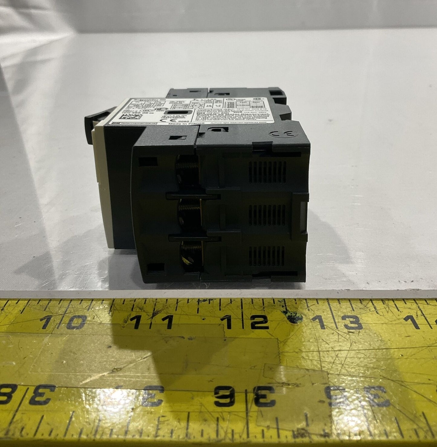 SCHNEIDER ELECTRIC GV2ME06 MANUAL STARTER 690V LOT OF 3 U3S