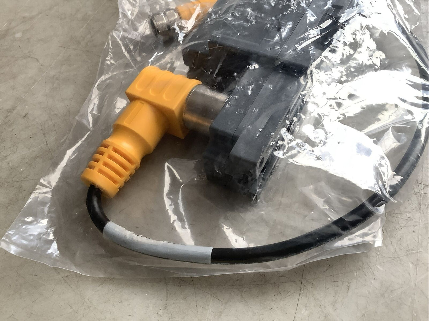 TURCK BL67-B-1M16-14-0.5M BASE MODULE CABLE ASSEMBLY U3S