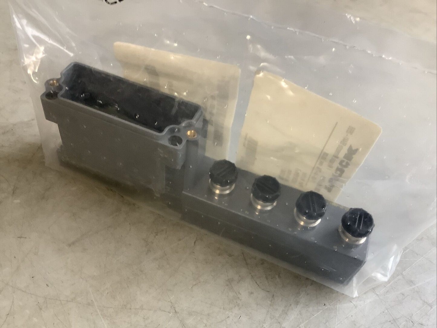 TURCK BL67-B-4M12-P MODULE BASE U3S