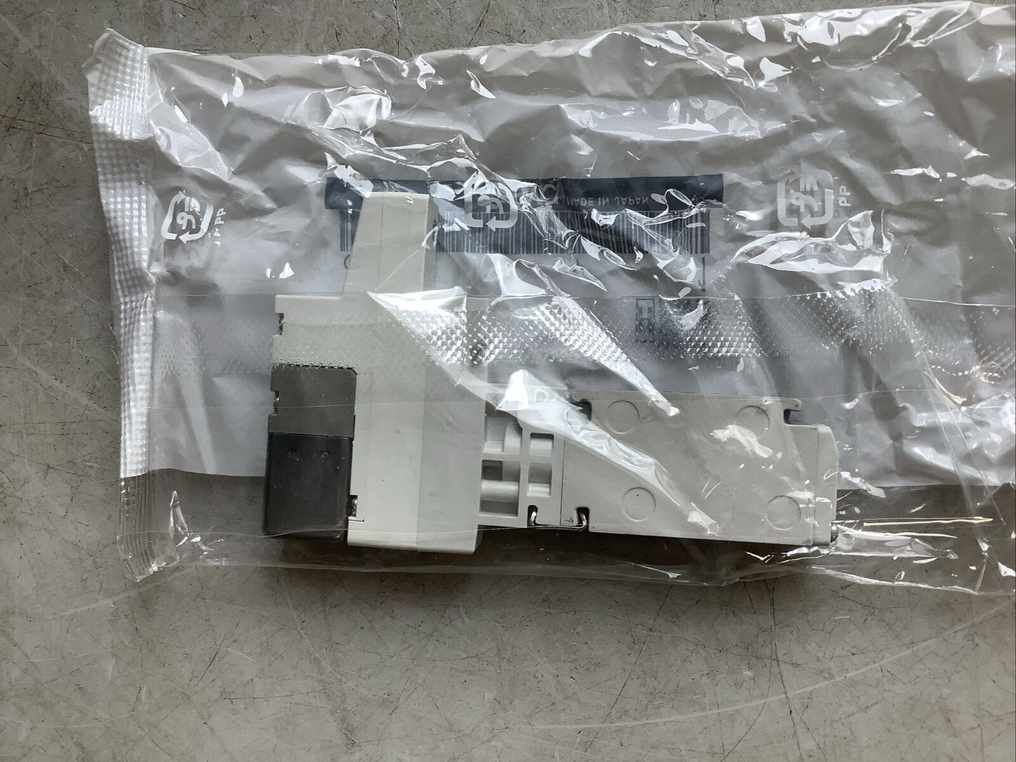 SMC VQ1101N-51 SOLENOID VALVE 24VDC U3S