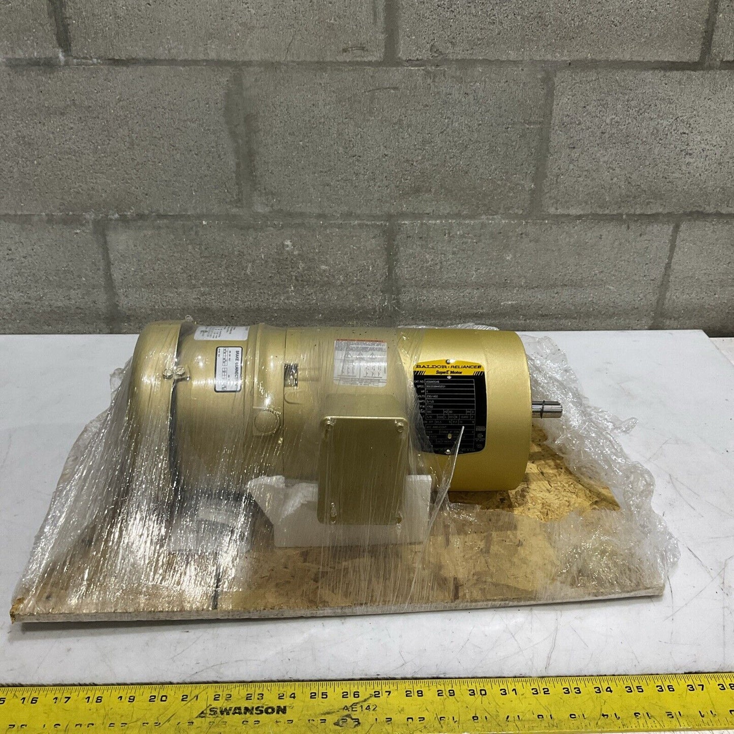 BALDOR RELIANCE VEBM3546 SUPER E BRAKE MOTOR 1HP 230/460 3/1.5 A 1760 RPM U3S