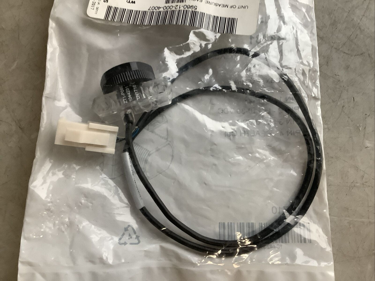 SICK ZT1-P0800S04 1044231 PHOTOELECTRIC INFRADED SENSOR U3S