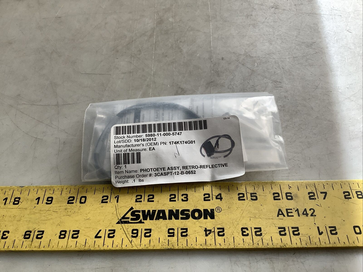 OMRON E3Z-R81-J0 SRW-P2 RETRO-REFLECTIVE PHOTOEYE SENSOR ASSEMBLY U3S