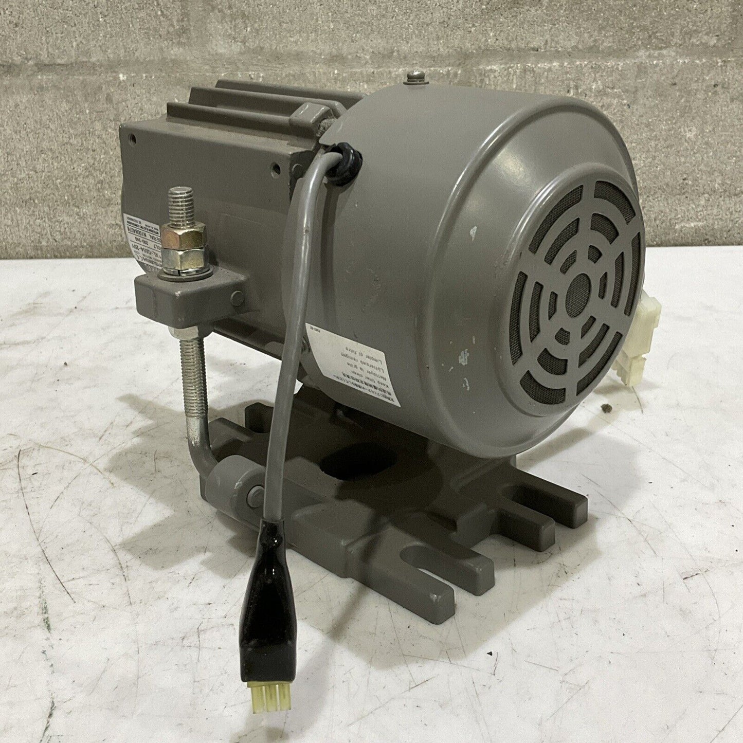 LIMISERVO MITSUBISHI XL-G554-20Y AC SERVO MOTOR 200-240V RM6