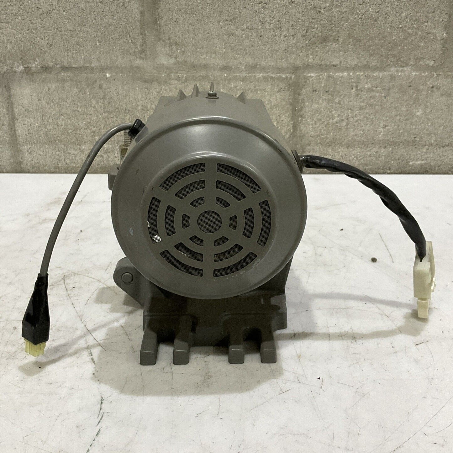 LIMISERVO MITSUBISHI XL-G554-20Y AC SERVO MOTOR 200-240V RM6